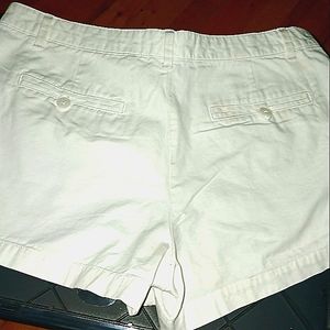 White Gap shorts sz 8